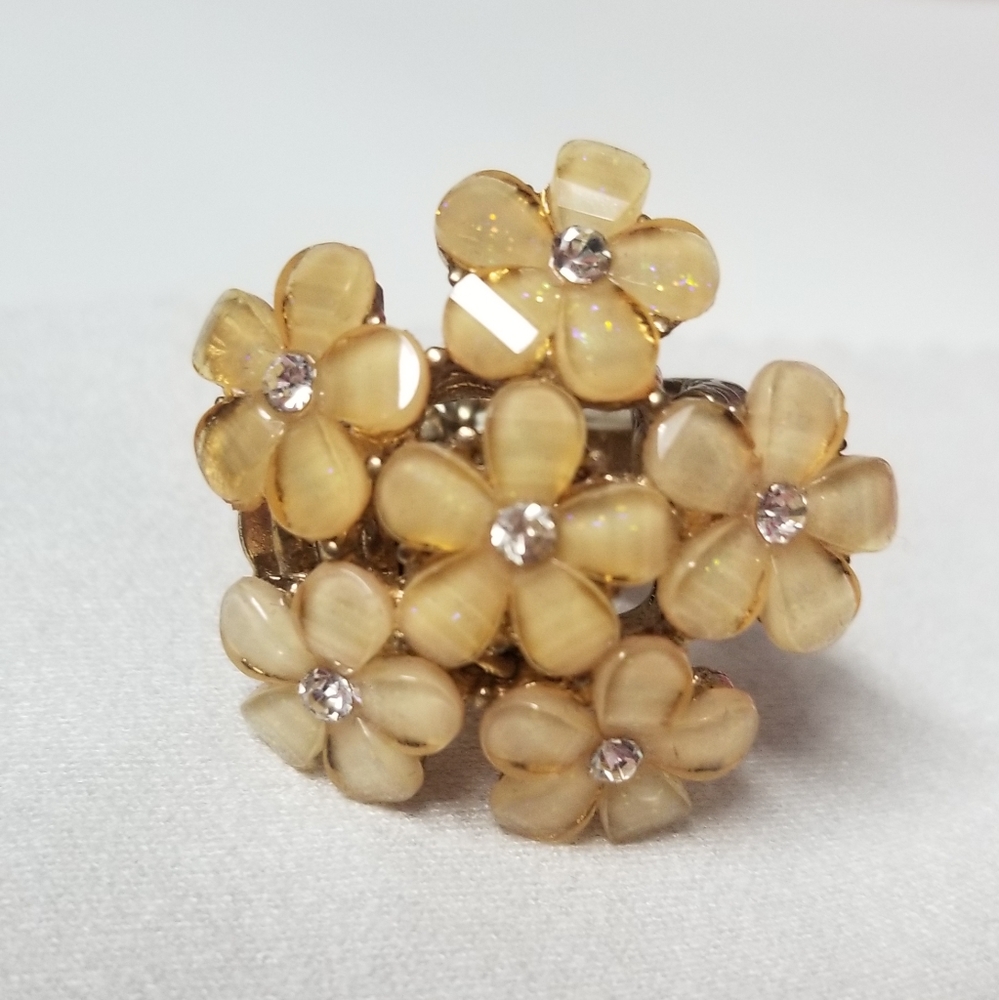 Flower ring